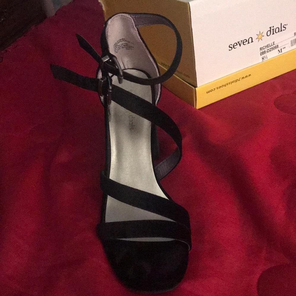 Dress sandals
